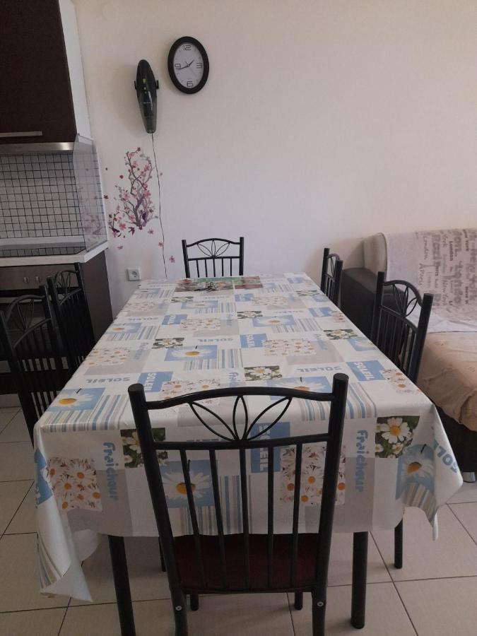 Christina Apartment Νεα Περαμοσ Nea Peramos  Exterior photo